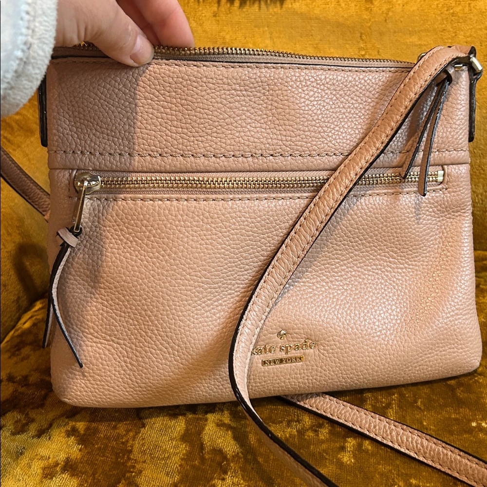Kate Spade Blush Pink Soft Pebbled Leather Crossbody Bag - great condition! - Picture 4 of 11